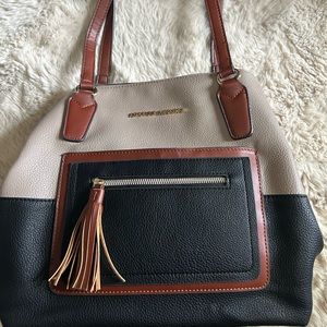 Adrienne Vittadini hand bag
